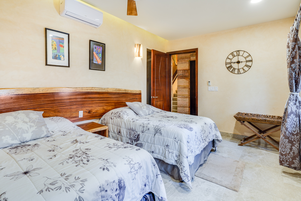 Casa Puerto 6 Bedroom Beachfront Villa photo 9