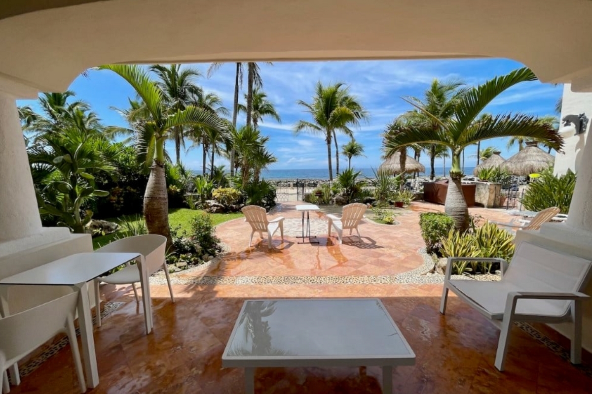 Quinta Luna 3 Bedroom Beachfront Condo
