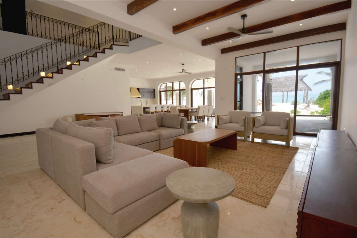 Cantera 5 Bedroom Beachfront Villa photo 4
