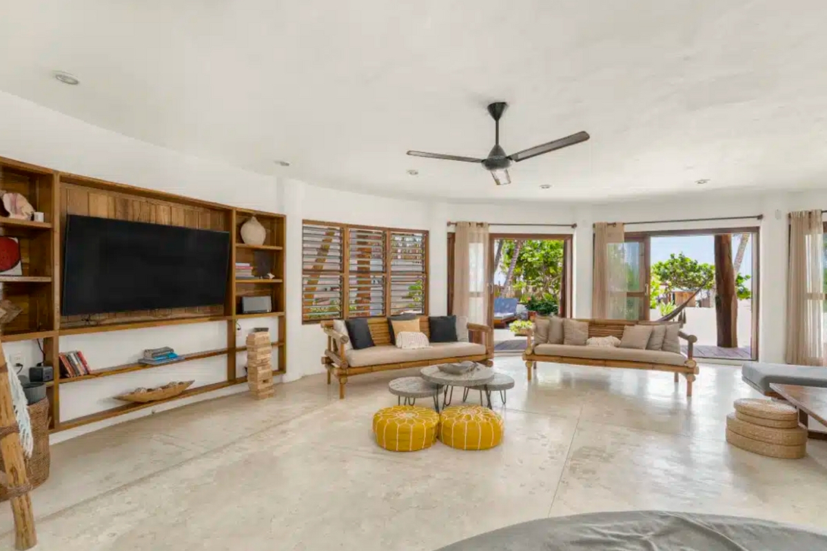Carolina 7 Bed Beachfront Villa photo 6