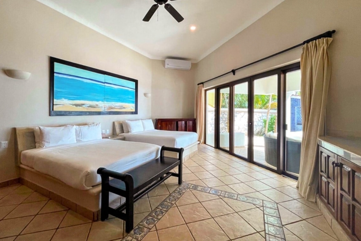 Soliman Bay 9 Bedroom Beachfront House photo 9