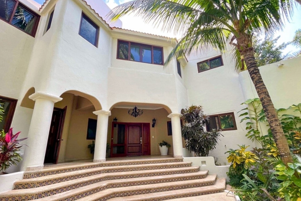 Soliman Bay 9 Bedroom Beachfront House photo 12