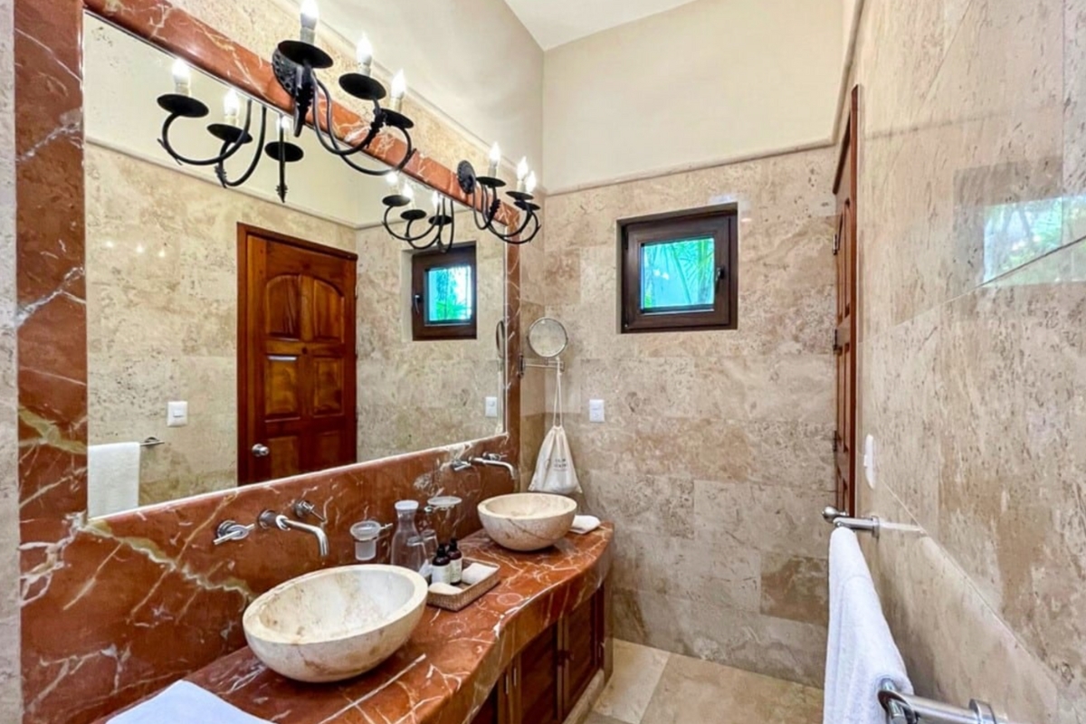 Soliman Bay 9 Bedroom Beachfront House photo 4