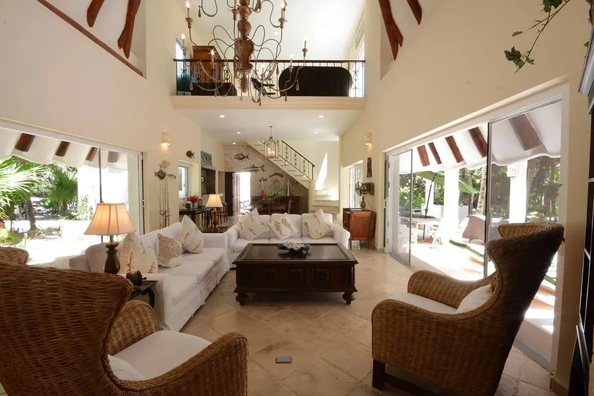 Seaside Paradise 4 Bedroom Villa photo 9