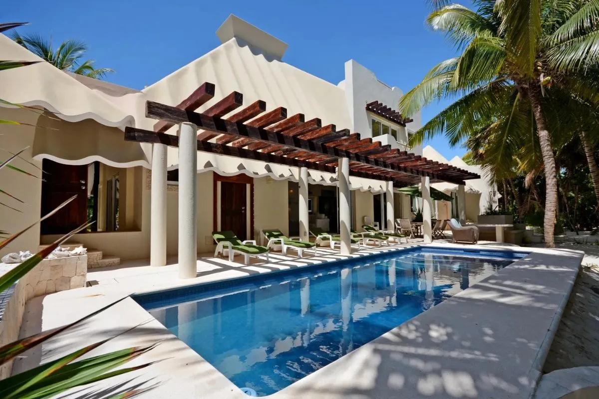Seaside Paradise 4 Bedroom Villa photo 1