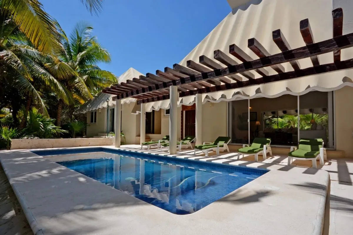 Seaside Paradise 4 Bedroom Villa photo 2
