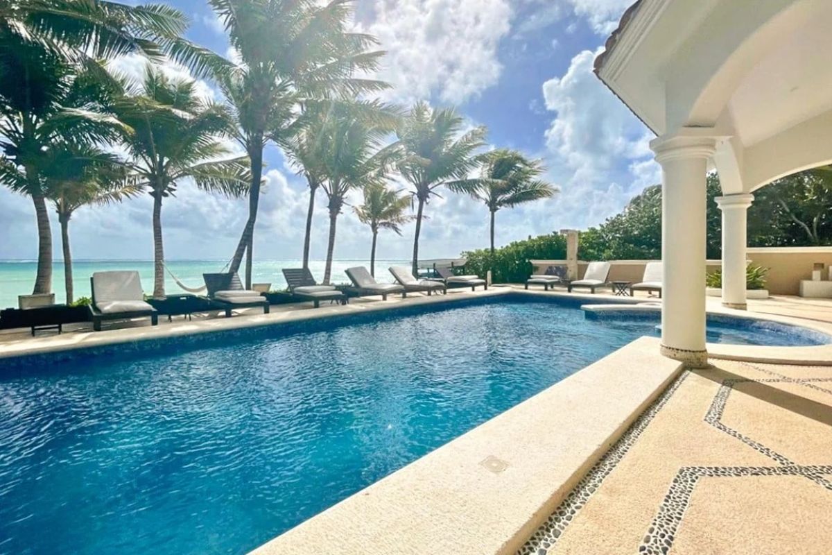 Soliman Bay 10 Bedroom Beachfront House photo 1