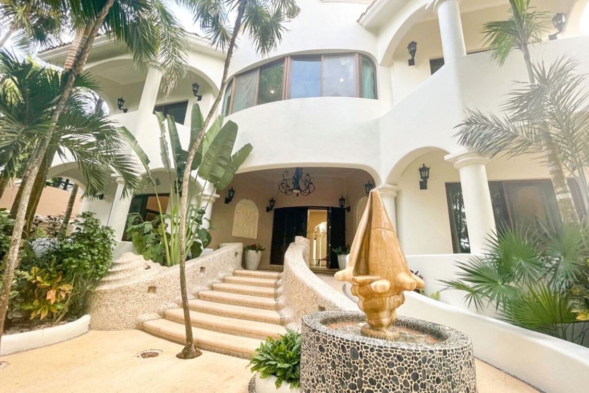 Soliman Bay 10 Bedroom Beachfront House photo 15