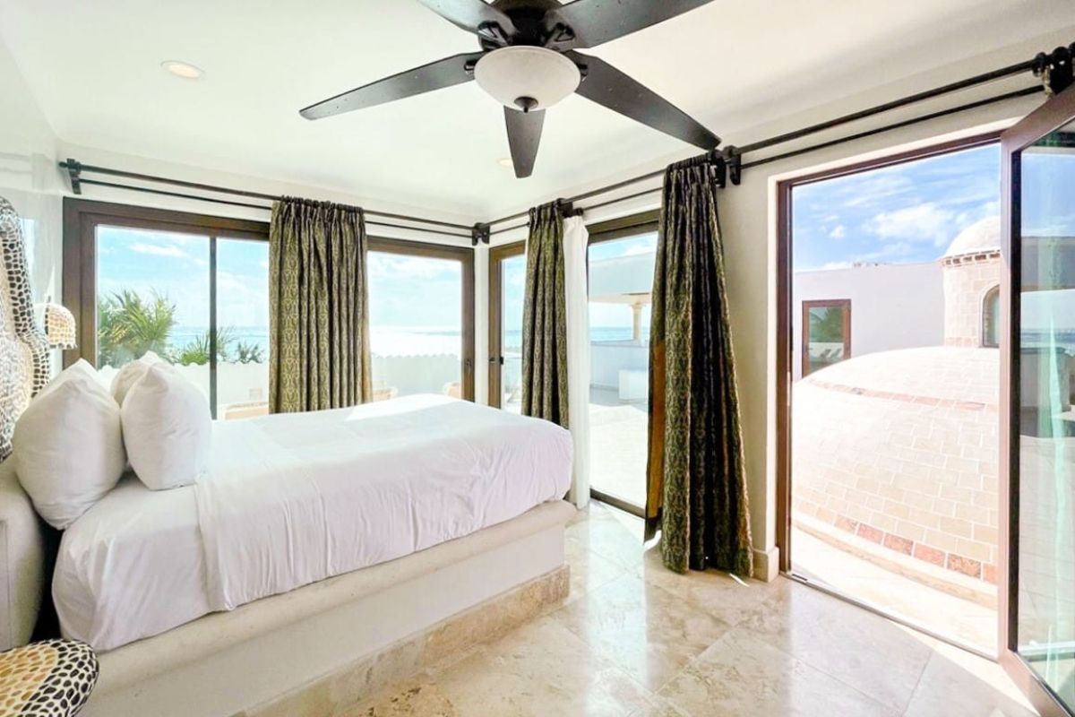 Soliman Bay 10 Bedroom Beachfront House photo 3