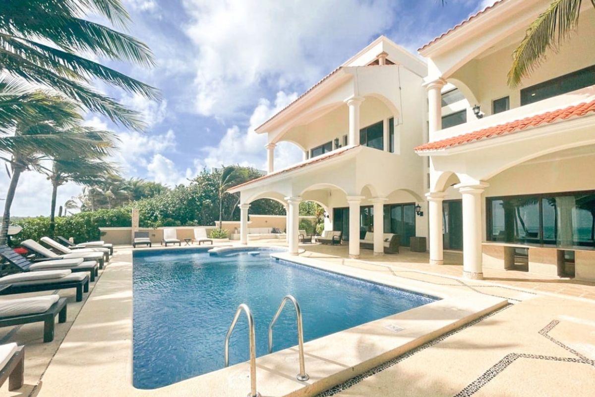 Soliman Bay 10 Bedroom Beachfront House photo 4